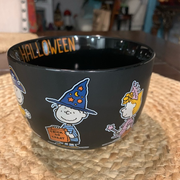 Peanuts Oversized Halloween Mug - Picture 2 of 5